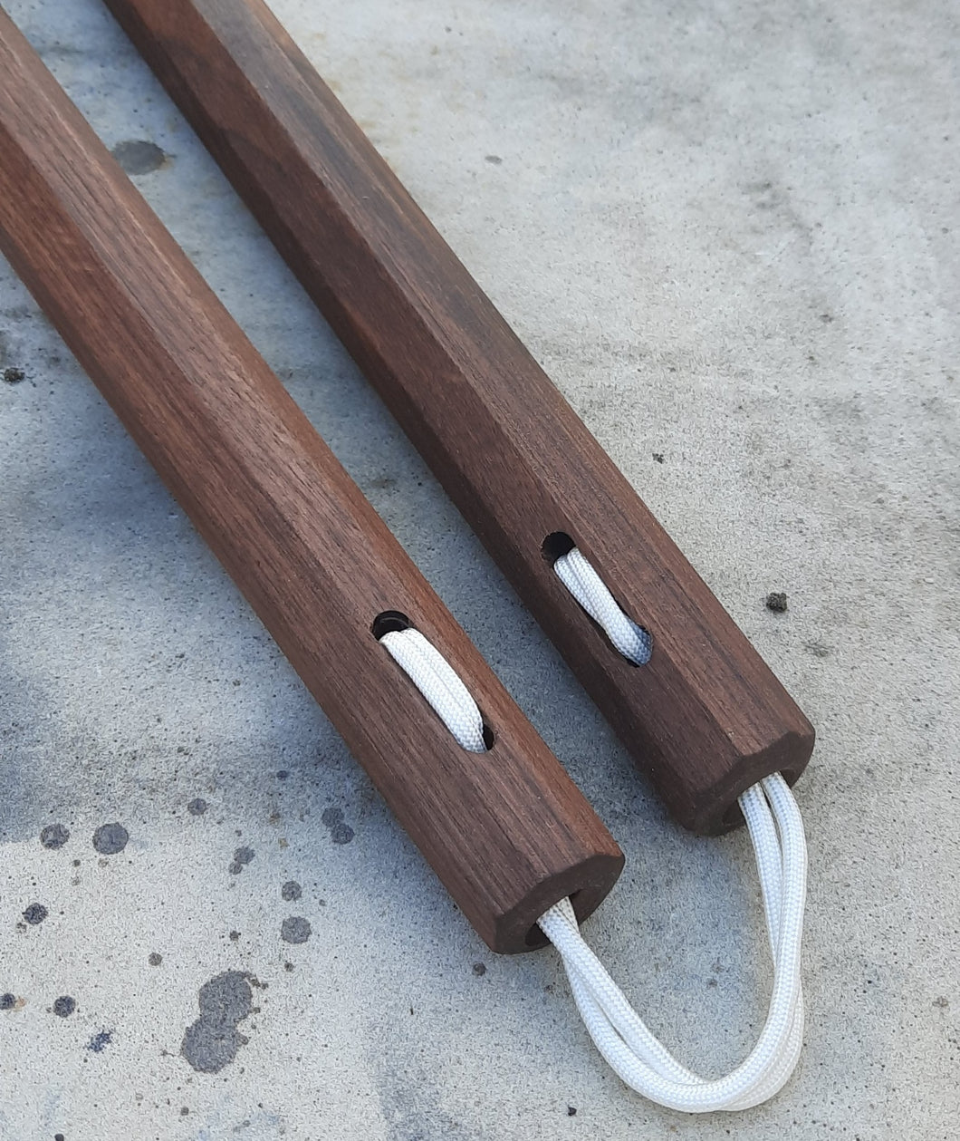 Strong and yet easy to handle Solid Walnut Octagonal Nunchakus
